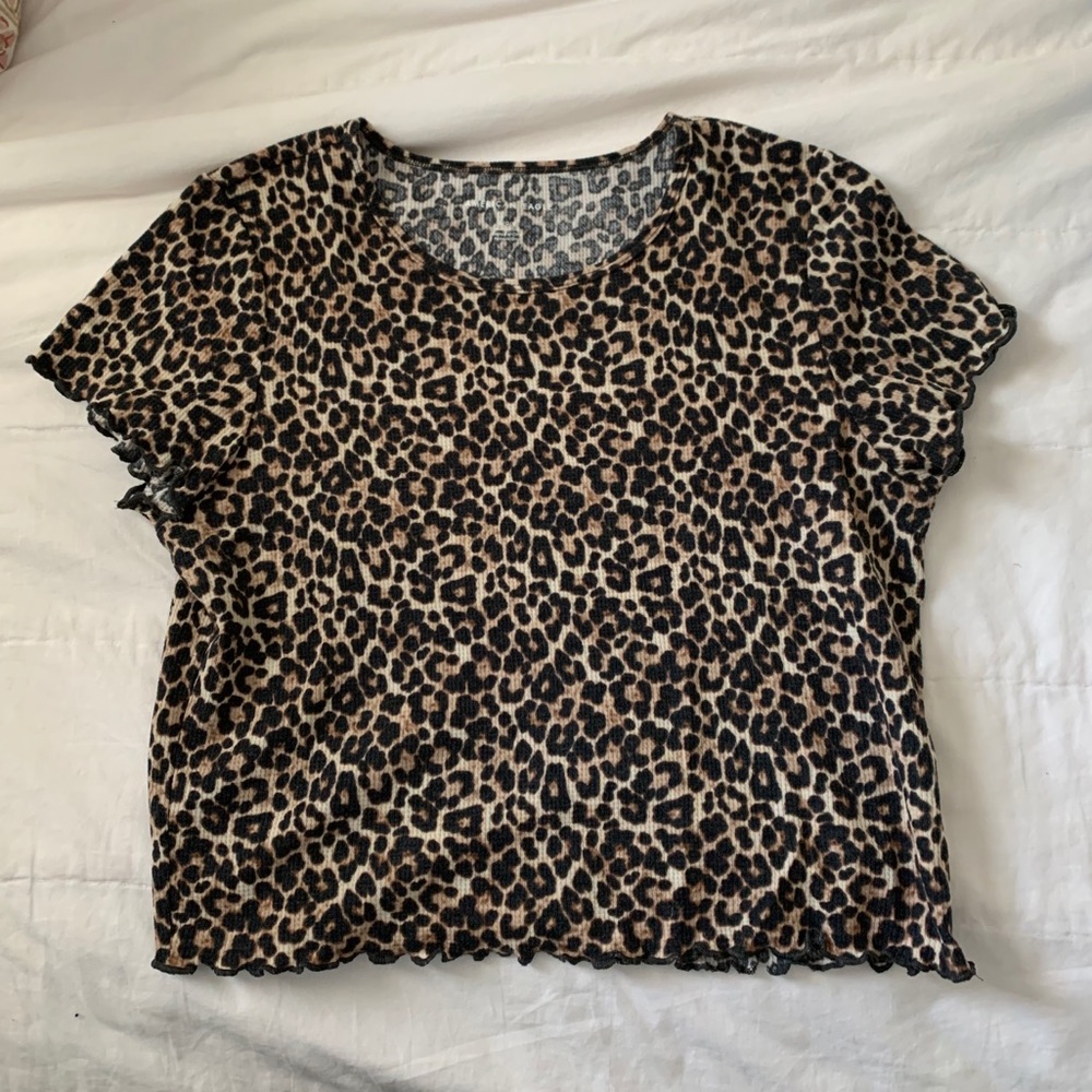 American Eagle Lettuce edge tee